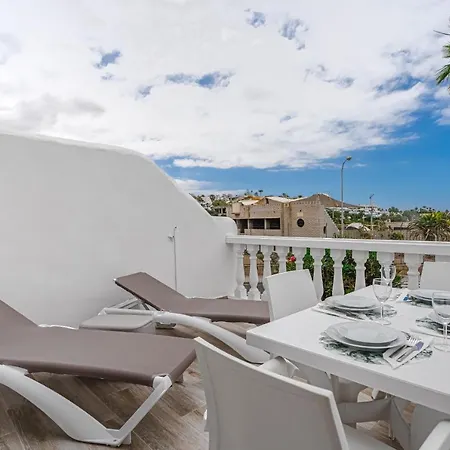 Fully Refurbished Holiday Apartment With Terrace Costa Adeje (Tenerife)