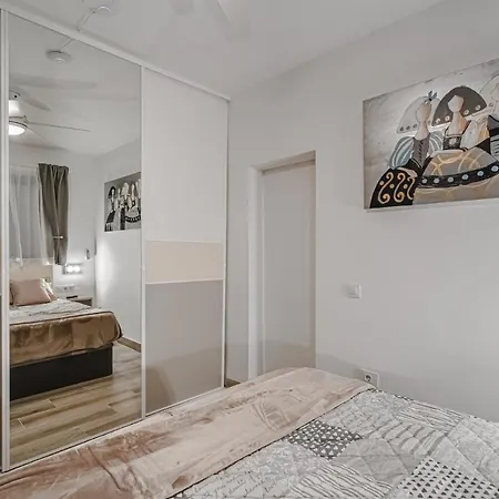 Apartamento Fully Refurbished Holiday Apartment With Terrace Costa Adeje (Tenerife)