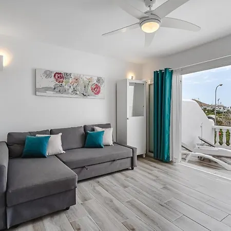 Fully Refurbished Holiday Apartment With Terrace Apartman