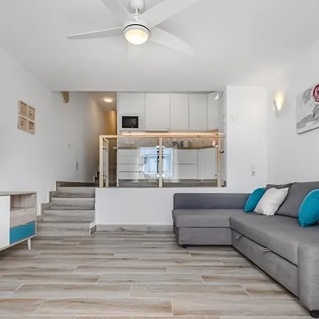 Apartman Fully Refurbished Holiday Apartment With Terrace Costa Adeje (Tenerife)